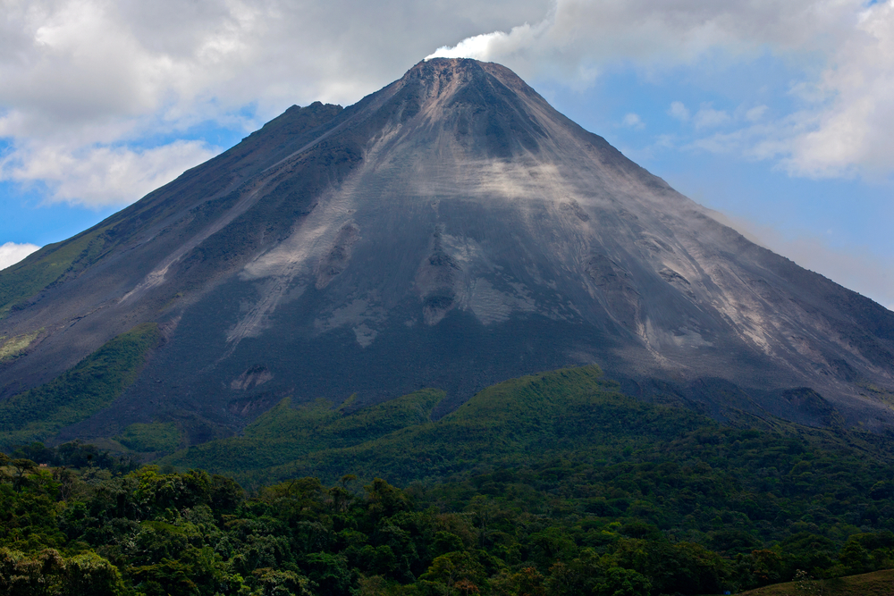 Arenal Volcano National Park (Official GANP Park Page)